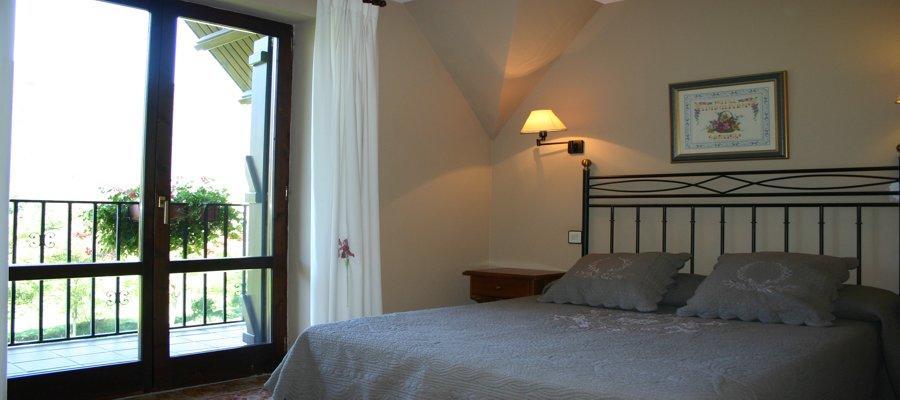 Hotel Vina Olivan Sarvisé Exteriör bild